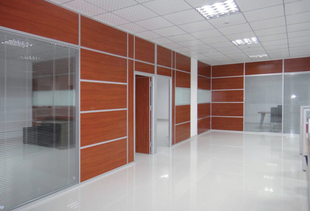 上海辦公室裝修隔斷設(shè)計中的注意事項