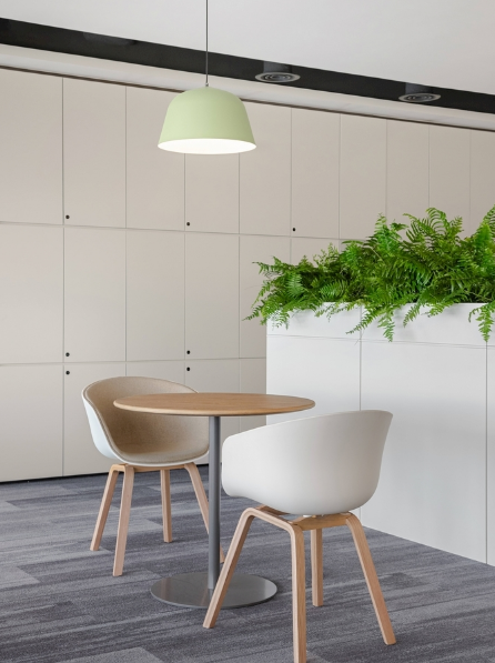 辦公室裝修設計：巧妙隱藏線路，打造無線美觀空間